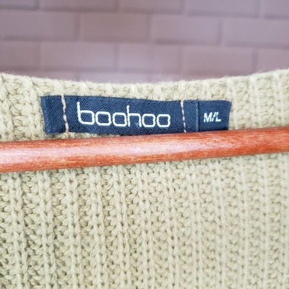 Boohoo OVERSIZED V NECK SWEATER Size M/L - Picture 4 of 7